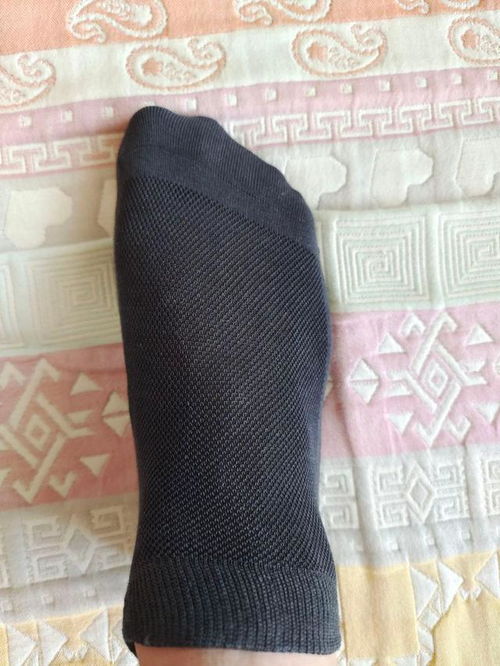 满芳庭测评出品 上手雅赞男款袜子半月,小编选择是对的