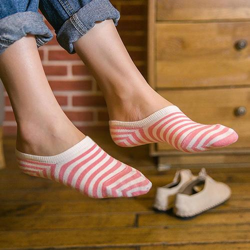 春夏美丽的袜子,陪你一步一步走下去