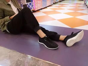 我也拥有今年最流行的袜子鞋了