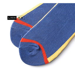 四季款潮流男女精品中筒袜 运动防臭、全棉舒适，尽显时尚活力