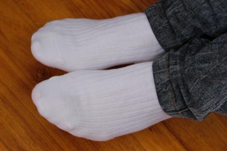 棉线袜子是否容易起球