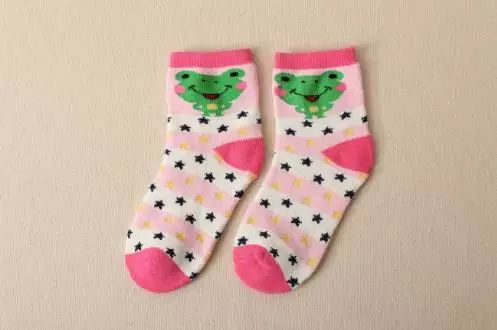 冬日幼儿园保暖指南 科学穿衣与袜子的选择